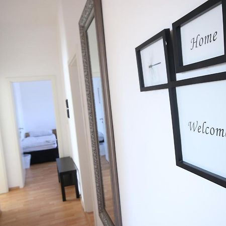 Moderne Studio Apartments Und 4 Zimmer Wohnungen In Oberhausen, Ideal Fuer Geschaeftsreisende Und Monteure Esterno foto