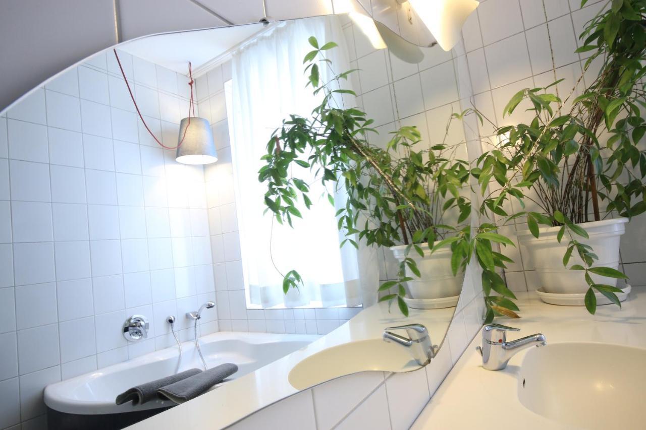 Moderne Studio Apartments Und 4 Zimmer Wohnungen In Oberhausen, Ideal Fuer Geschaeftsreisende Und Monteure Esterno foto