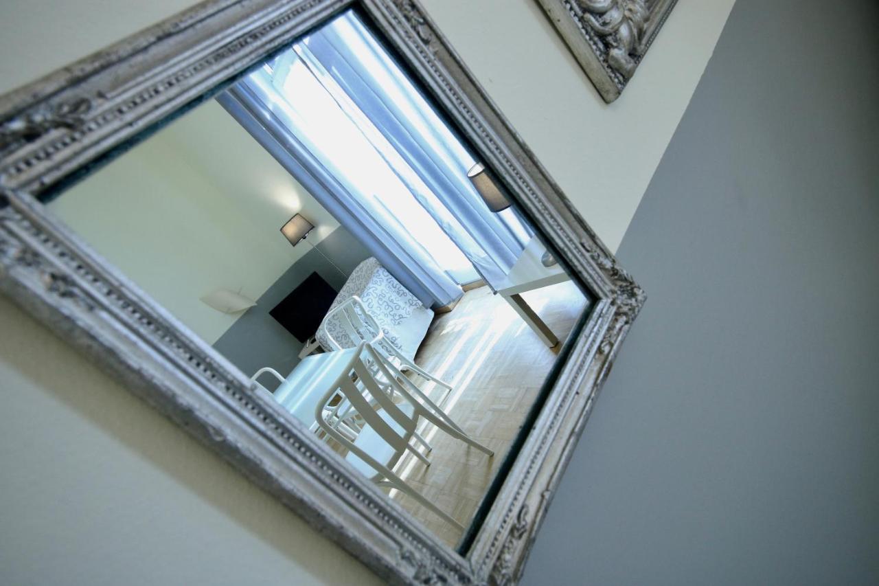 Moderne Studio Apartments Und 4 Zimmer Wohnungen In Oberhausen, Ideal Fuer Geschaeftsreisende Und Monteure Esterno foto