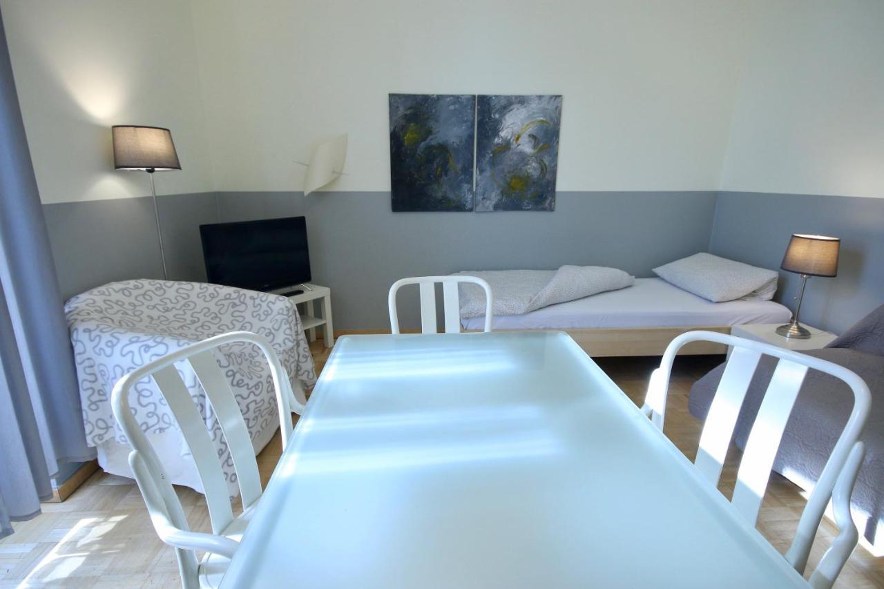 Moderne Studio Apartments Und 4 Zimmer Wohnungen In Oberhausen, Ideal Fuer Geschaeftsreisende Und Monteure Esterno foto