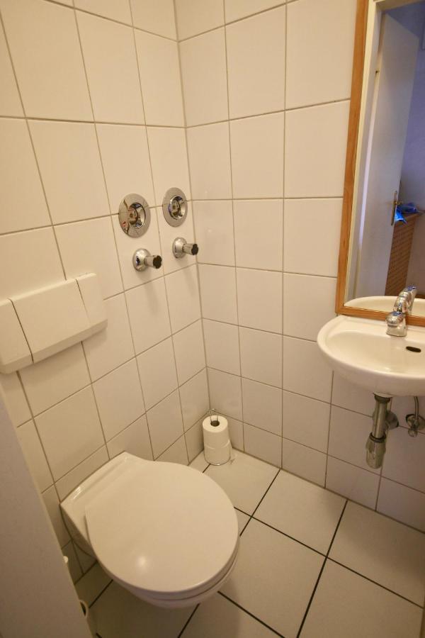 Moderne Studio Apartments Und 4 Zimmer Wohnungen In Oberhausen, Ideal Fuer Geschaeftsreisende Und Monteure Esterno foto