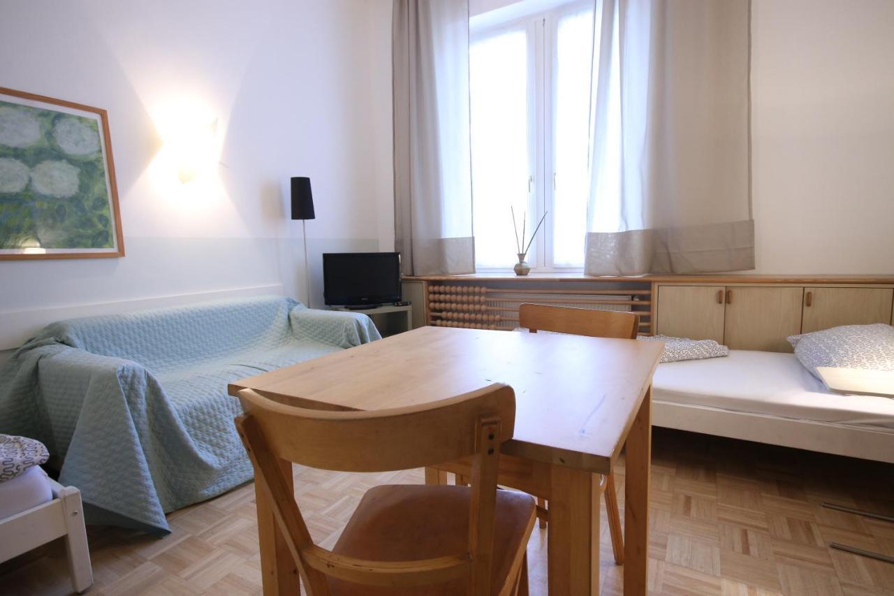 Moderne Studio Apartments Und 4 Zimmer Wohnungen In Oberhausen, Ideal Fuer Geschaeftsreisende Und Monteure Esterno foto